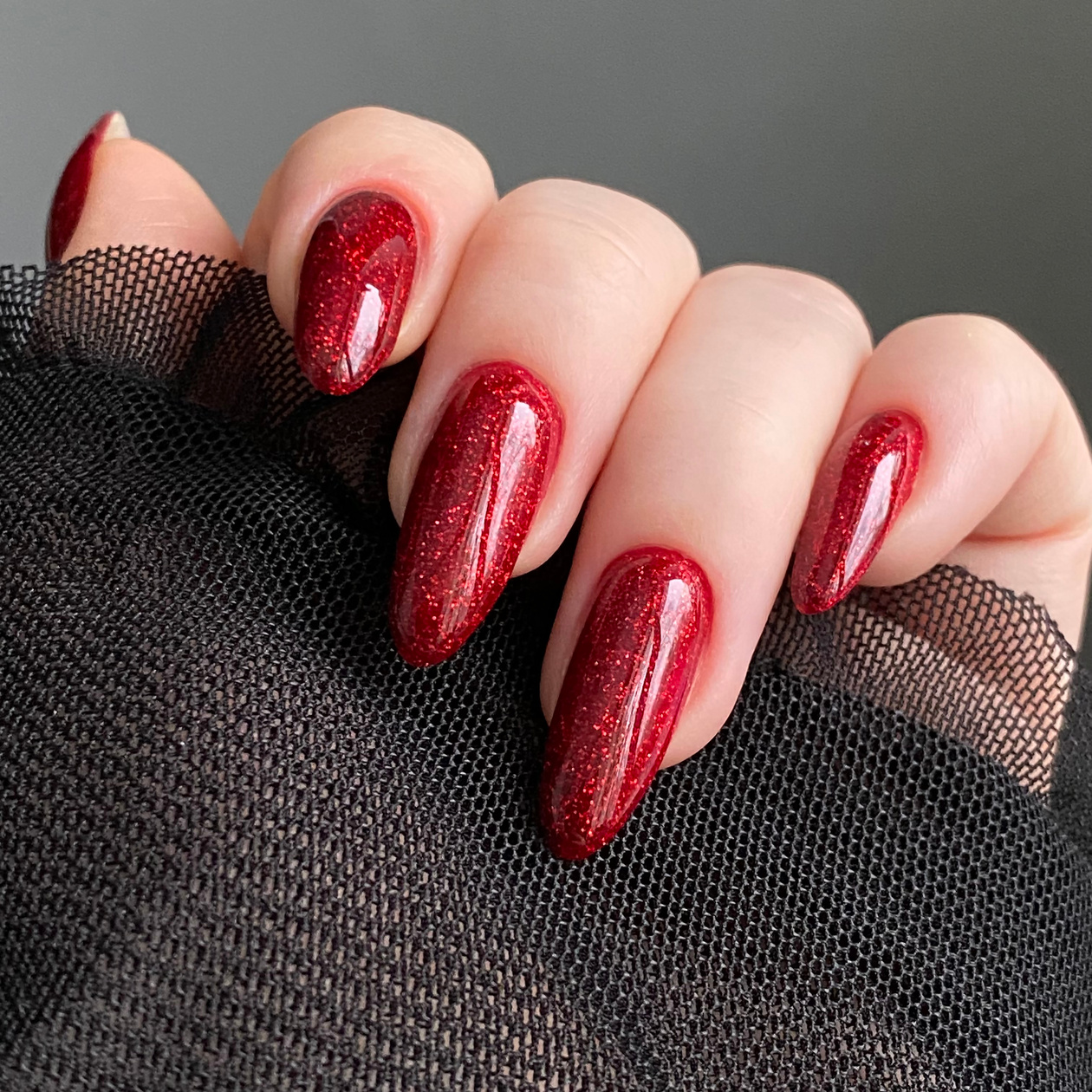 Red Long Gel Nails Polish